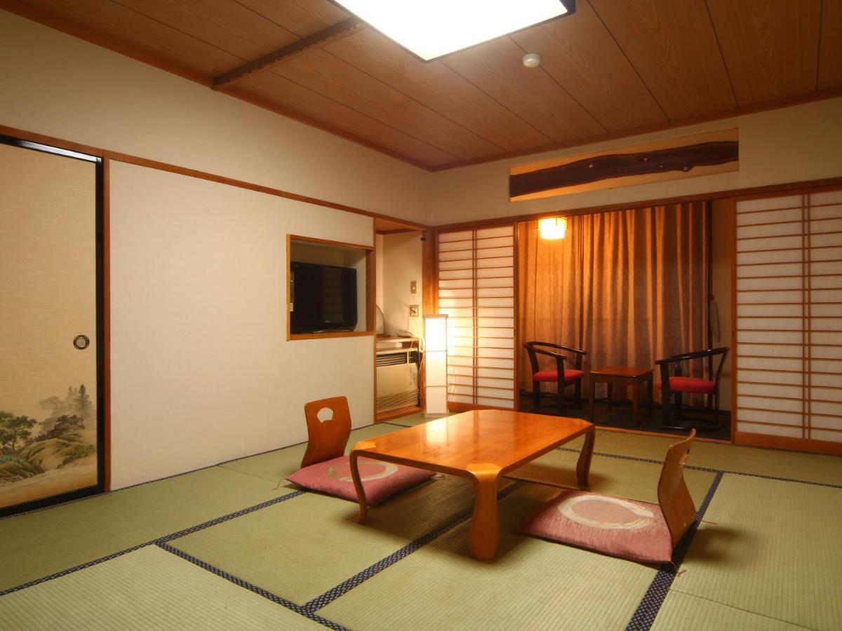 Hotel Omodaka Yamanouchi  Buitenkant foto