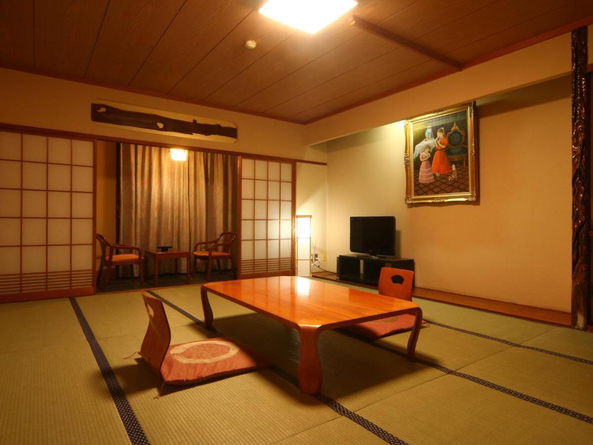 Hotel Omodaka Yamanouchi  Buitenkant foto